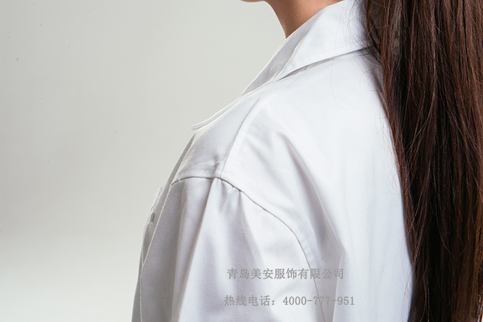 乐鱼官网登录大褂