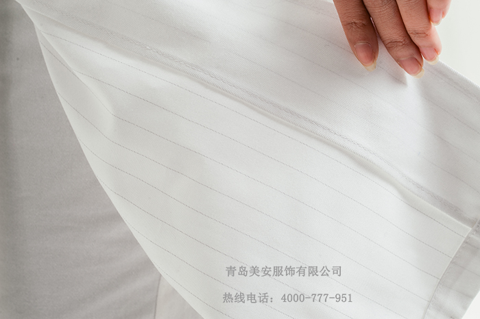 乐鱼官网登录大褂